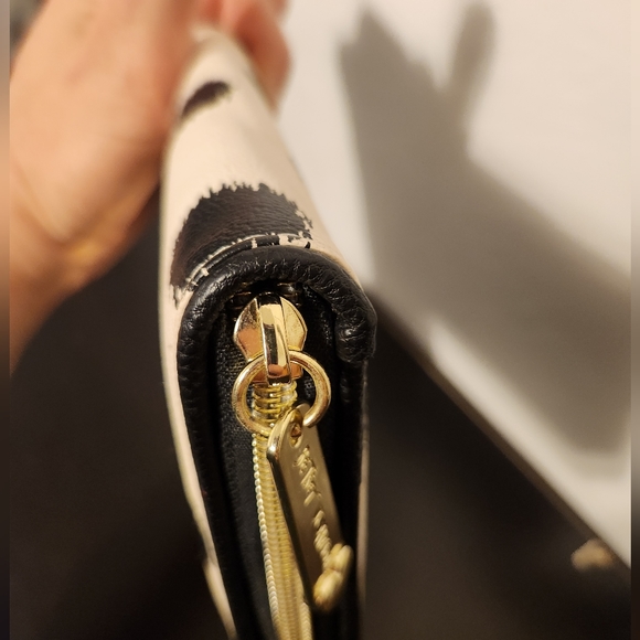 EUC Betsey Johnson spotted wallet - Picture 6 of 13